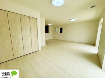 ���r���O�@5.2���̃t���[�X�y�[�X�ł��B