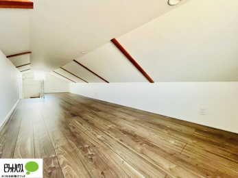 ���ӊ��@���G�����A�H��A���R�����E�E�E�B���q�l�̎v���o�������Ղ���߂����^���[�ł��B