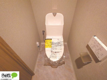 �g�C���@1�E2�K�E�H�V�����b�g�g�C�������B