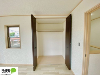 ���[�@���ꂼ��̂������Ɏ��[�X�y�[�X������̂Ńv���C�x�[�g�ȉו����g�߂ɒu�����Ƃ��ł��܂��B