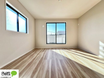 ���[�@����̏I���ɕv�w�ł������߂������Q���B�L���ɂ�Ƃ肪����A�Ƒ��̋C�z�������Ȃ������������x�߂���S�̃v���C�x�[�g��Ԃł��B