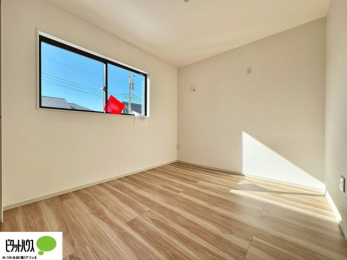 �o���R�j�[�@�傫�ȑ����疾�邢�z�˂�������܂��B