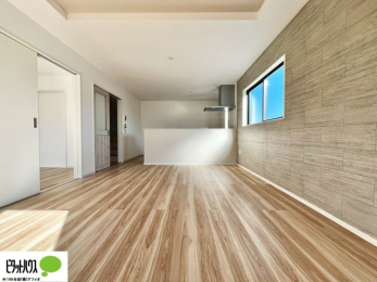 ���r���O�@�L�X�k�c�j�I����̑傫�ȃ\�t�@��u���Ă������f��ӏ܂��ǂ��ł��ˁB