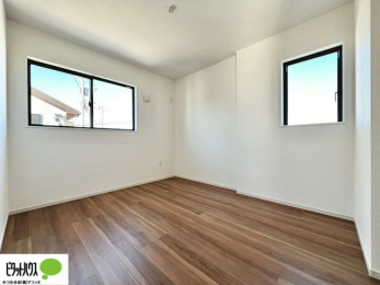 ���̑����ρ@2�ʍ̌��Ŗ��邭�A���ʂ��̗ǂ��������ł��B