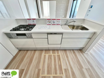 �L�b�`���@�Ƒ��Ƃ��b���Ȃ���y���������ł���J�E���^�[�L�b�`��