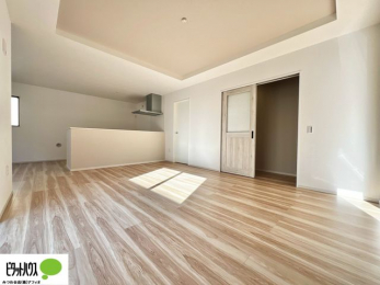 ���̑��@��^�e���r��\�t�@�[��u���Ă��]�T����������19.5���̂�Ƃ�̃��r���O�B