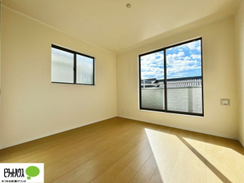 ���̑����ρ@2�ʍ̌��Ŗ��邭�A���ʂ��̗ǂ��������ł��B