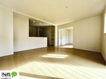 ���r���O�@���r���O����̓L�b�`���ɂ���}�}��p�p��������̂ŁA���q�l���V�񂾂�x�񂾂���S���ĉ߂������Ƃ��ł��܂��B