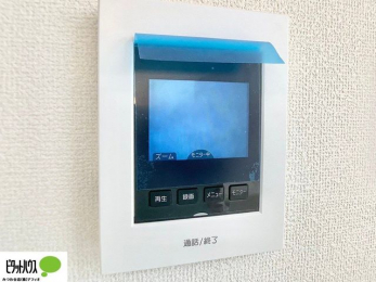 ���̑��@�{�H��ʐ^�F������Ԃ����S��TV���j�^�[�t���C���^�[�z��