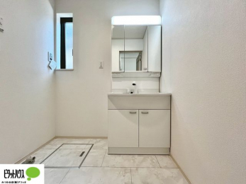 ���ʑ�E���ʏ��@�{�H��ʐ^�F���ʎ��ɏ���������A�J�r�\�h�ɂ��B�傫�ȋ��Ō��₷�����ʉ��ϑ�ł�