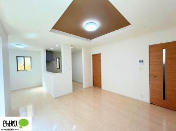 ���r���O�@�l�C�̑ΖʃL�b�`���ŉƑ��݂�Ȃ������ꏏ�B