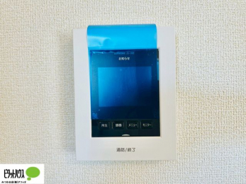 ���̑��@�{�H��ʐ^�F������Ԃ����S��TV���j�^�[�t���C���^�[�z��