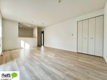 ���r���O�@���r���O����̓L�b�`���ɂ���}�}��p�p��������̂ŁA���q�l���V�񂾂�x�񂾂���S���ĉ߂������Ƃ��ł��܂��B