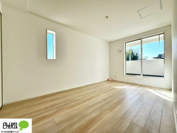 �Q���@����̏I���ɕv�w�ł������߂������Q���B�L���ɂ�Ƃ肪����A�Ƒ��̋C�z�������Ȃ������������x�߂���S�̃v���C�x�[�g��Ԃł��B