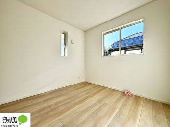 �q�������@�w�т̎��Ԃ��V�Ԏ��Ԃ���؂ɂł���q�ǂ������B�Ƌ�̔z�u�����₷���V���v���Ȑ݌v�ŁA�������K�Ɏg���܂��B