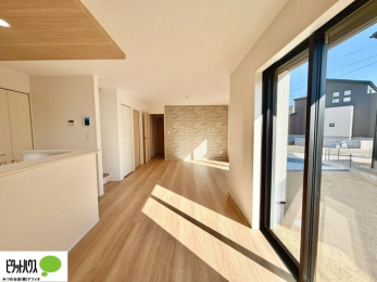 �L�b�`���@�A�N�Z���g�N���X���g�p�����A�������ȃ��r���O