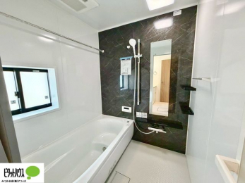 �����@1���̔�����������x���̓��͂��q�l�Ƃ̃R�~���j�P�[�V�����̏�Ƃ���