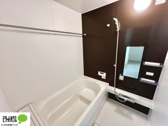 �����@�{�H��ʐ^�F�����̔�������Ă���闁���͍L�X�������B�x���͂��q�l�ƈꏏ�ɗV�тȂ������܂��ˁB