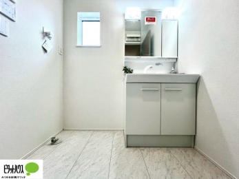 ���ʑ�E���ʏ��@�{�H��ʐ^�@�g���₷���V���v���Ȑ��ʉ��ϑ�B�����̎x�x�͂�������n�܂�܂��B