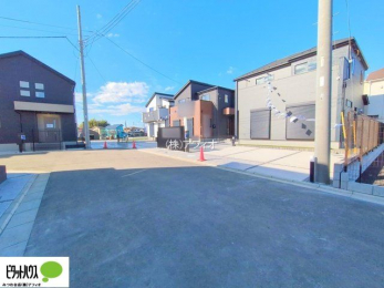 ���̑��@�O�ʓ��H���L����ʗʂ����Ȃ��̂Œ��Ԃ��y�X��