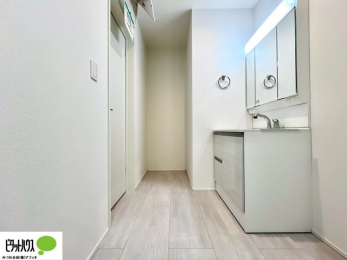 ���ʑ�E���ʏ��@���l���ɕt���̃��C�h�݌v