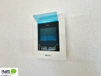 ���ӊ��@������Ԃ����S��TV���j�^�[�t���C���^�[�z��