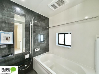 �����@�����������F���̗����ŁA1���̔��������������Ă��������B