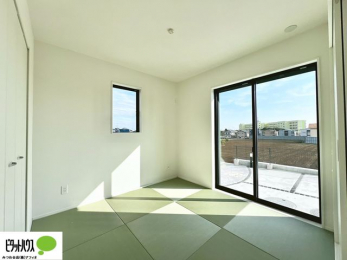 ���[�@���q���̋q�Ԃ�q�ǂ��̗V�я�A�Ǝ��X�y�[�X�Ƃ��Ă����􂷂�a���B��Ȃ�ł͂̐S�n�悳�ŁA�Ƒ��݂�Ȃ����R�Ƃ��낰���Ԃł��B