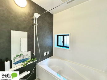 �����@�{�H��ʐ^�@1���̔�����������x���̓��͂��q�l�Ƃ̃R�~���j�P�[�V�����̏�Ƃ���