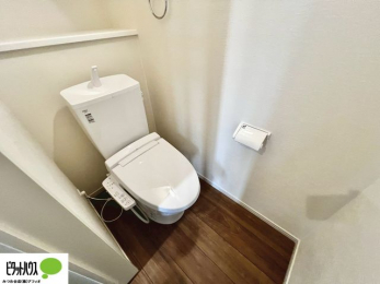 �g�C���@�{�H��ʐ^�@1�E2�K�E�H�V�����b�g�g�C�������B