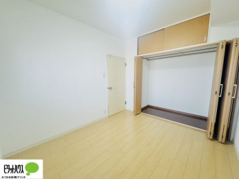 �q�������@���ꂼ��̂������Ɏ��[�X�y�[�X������̂Ńv���C�x�[�g�ȉו����g�߂ɒu�����Ƃ��ł��܂��B