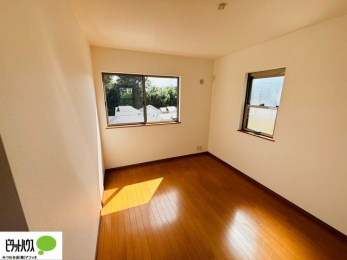 ���̑����ρ@2�ʍ̌��Ŗ��邭�A���ʂ��̗ǂ��������ł��B