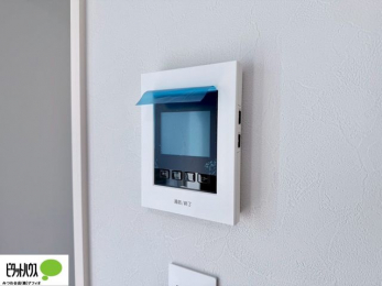 ���̑��@������Ԃ����S��TV���j�^�[�t���C���^�[�z��