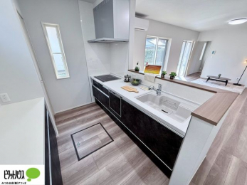 �L�b�`���@�Ƒ��Ƃ��b���Ȃ���y���������ł���J�E���^�[�L�b�`��