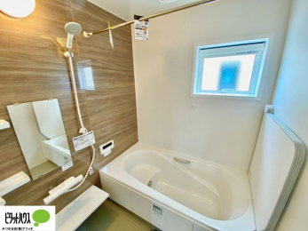 �����@�����������F���̗����ŁA1���̔��������������Ă��������B