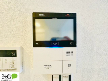 ���̑��@������Ԃ����S��TV���j�^�[�t���C���^�[�z��