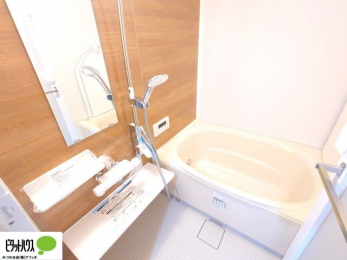 �����@1���̔�����������x���̓��͂��q�l�Ƃ̃R�~���j�P�[�V�����̏�Ƃ���