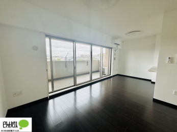 ���r���O�@�傫�ȑ�����ۓI�ȃ��r���O�́A�������邢��C�ɂ��Ă���܂��ˁB