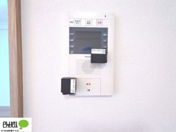 ���̑��@������Ԃ����S��TV���j�^�[�t���C���^�[�z��