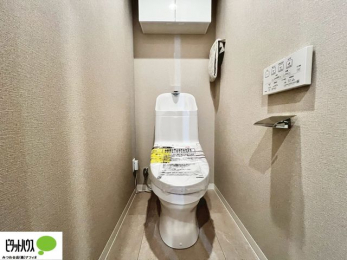 �g�C���@�E�H�V�����b�g�g�C�������B