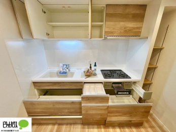 �L�b�`���@�݌˒I�t���̃L�b�`���͒�����������������[�ł��܂�