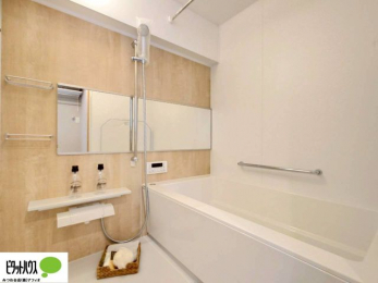 �����@�����������F���̗����ŁA1���̔��������������Ă��������B