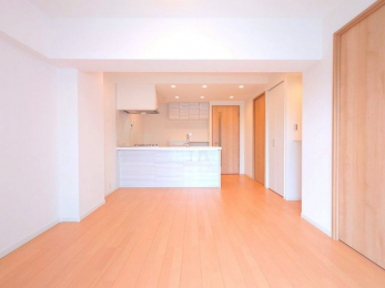 ���r���O�@�l�C�̑ΖʃL�b�`���ŉƑ��݂�Ȃ������ꏏ�B