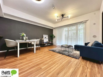 ���r���O�@�傫�ȑ�����ۓI�ȃ��r���O�́A�������邢��C�ɂ��Ă���܂��ˁB