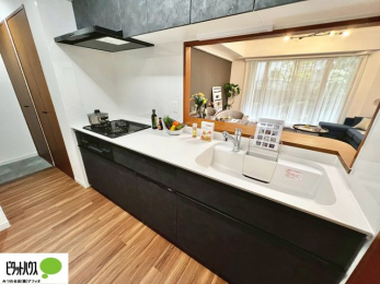 �L�b�`���@�s�J�s�J�̃L�b�`���͖����̂��������y�������Ă���܂��ˁB