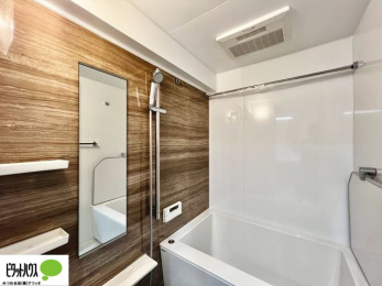 �����@�����̔�������Ă����o�X���[���͍L�X�������B�x���͂��q�l�ƈꏏ�ɗV�тȂ������܂��ˁB