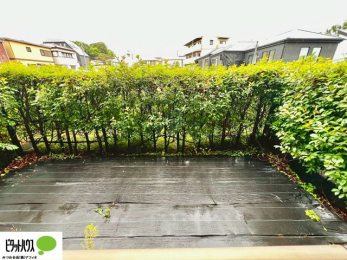 ���ց@��p��