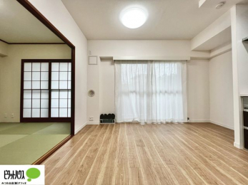 ���̑��@�傫�ȑ�����ۓI�ȃ��r���O�́A�������邢��C�ɂ��Ă���܂��ˁB