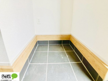 ���ց@�A�E�g�h�A�p�i��x�r�[�J�[�A�K�[�f�j���O�̓���Ȃǂ����[���Ă����̂ɂ��֗��ȃV���[�Y�C���N���[�N