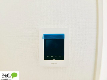 ���̑��@������Ԃ����S��TV���j�^�[�t���C���^�[�z��